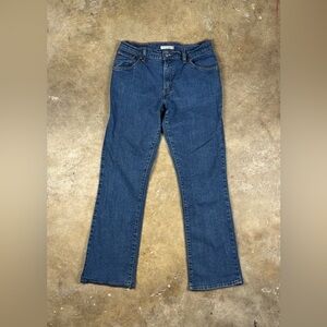 Levi’s Relaxed Bootcut 550 
Size: 30